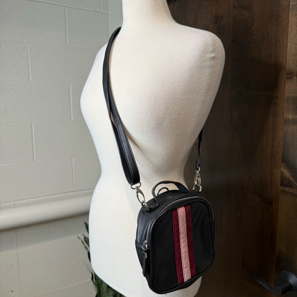 Candie's Black Crossbody with Pink details versatile crossbody shoulder Purse - Picture 8 of 11